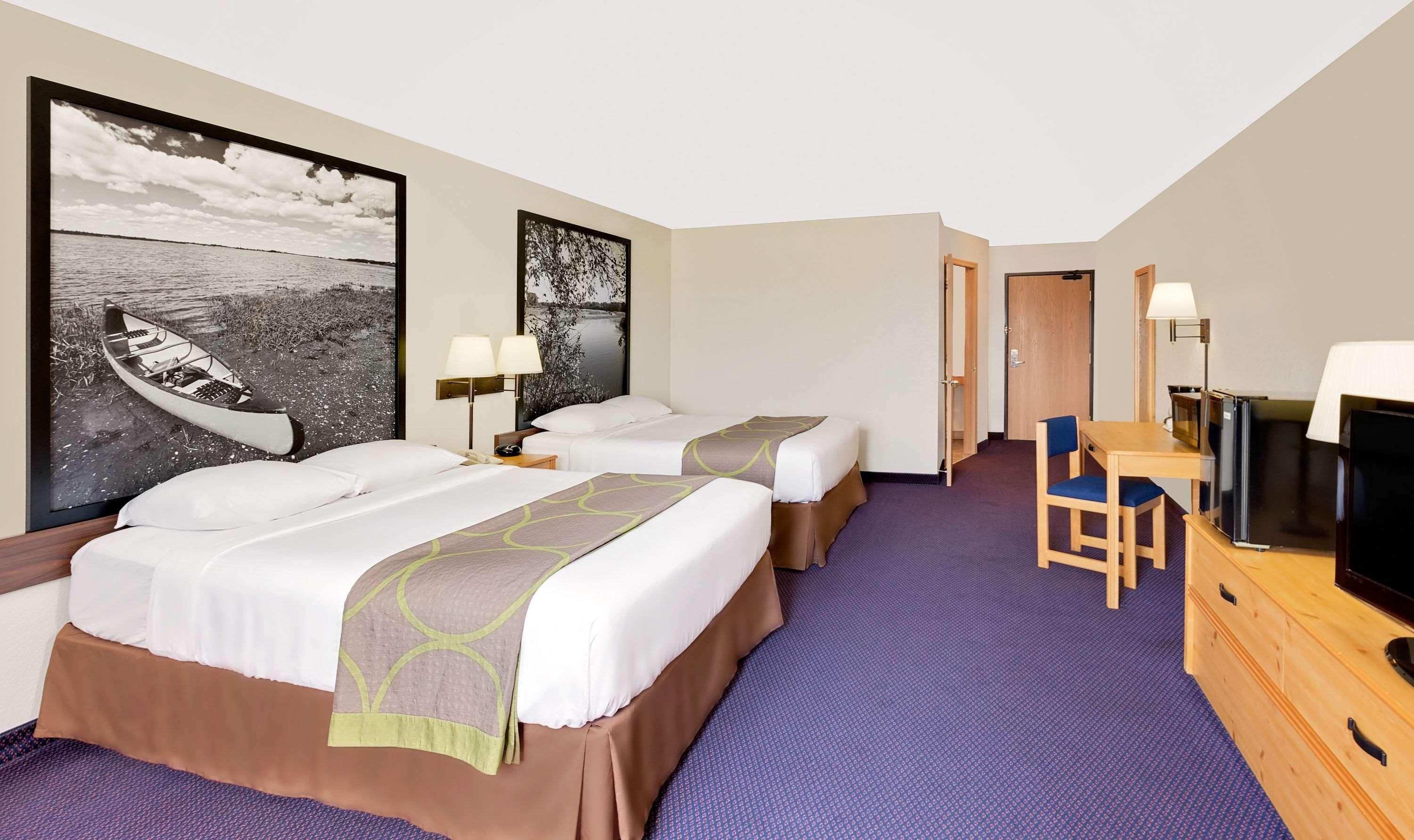 Super 8 By Wyndham St. James Luaran gambar